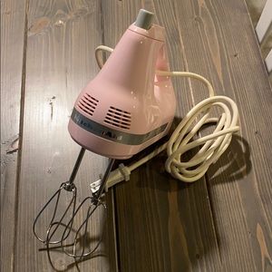 Kitchen Aid Hand Mixer in Pink